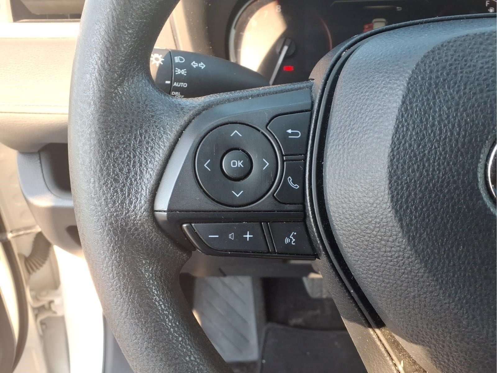 Used 2024 Toyota RAV4 XLE FWD image 13
