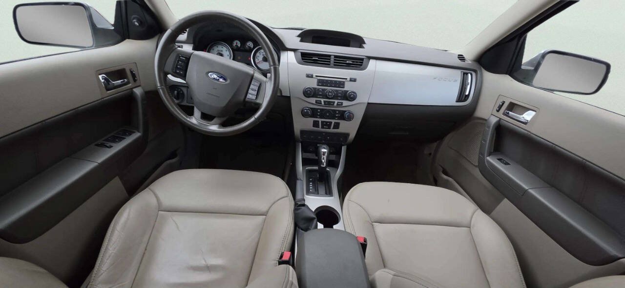 Used 2010 Ford Focus SEL FWD image 8