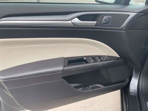 Used 2016 Ford Fusion Titanium image 85