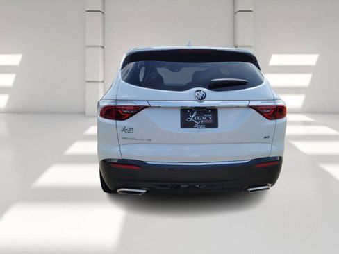 Used 2022 Buick Enclave Essence w/ Sport Touring Edition image 6