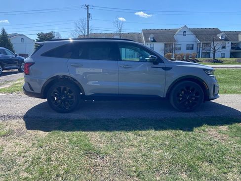 Used 2022 Kia Sorento SX image 6