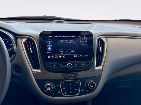 Used 2023 Chevrolet Malibu LT image 16