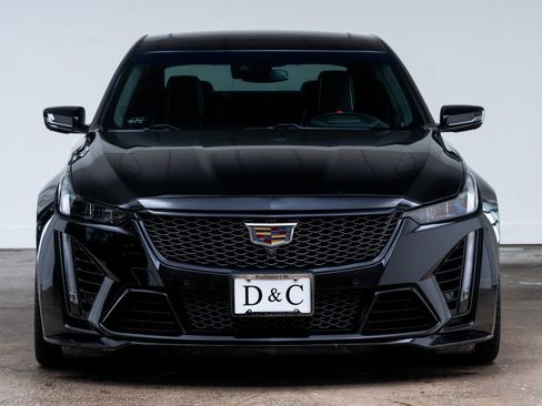 Used 2022 Cadillac CT5 V Blackwing w/ Driver Assist Package RWD image 3