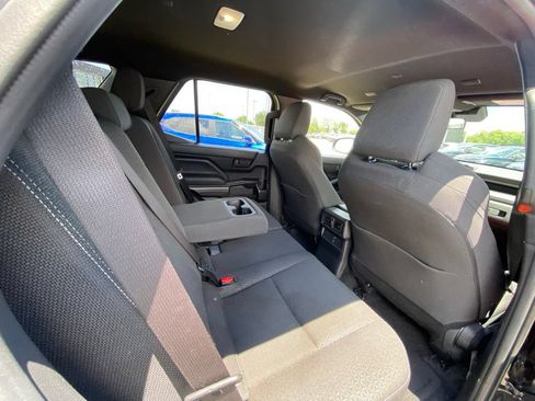 Used 2025 Toyota 4Runner SR5 AWD/4WD image 23