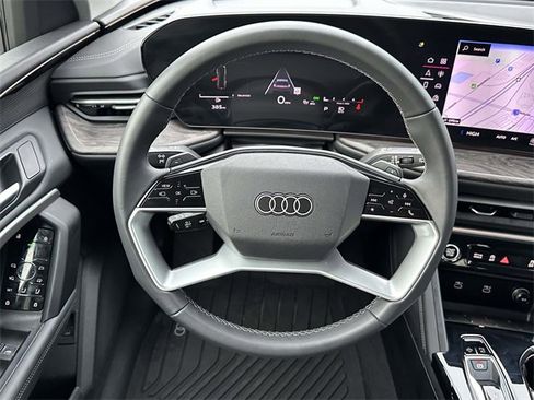 Certified 2025 Audi Q5 2.0T Premium w/ 19" Wheel Package image 17