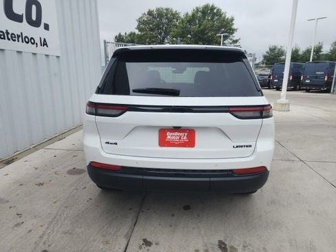 New 2025 Jeep Grand Cherokee Limited w/ Black Appearance Package image 25