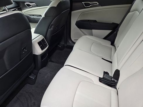 New 2026 Kia Sportage EX FWD image 21