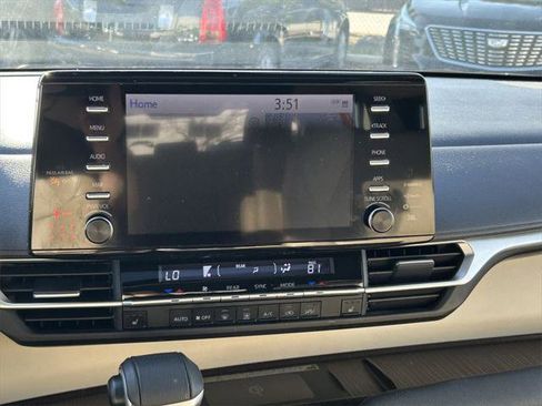 Certified 2023 Toyota Sienna XLE image 22