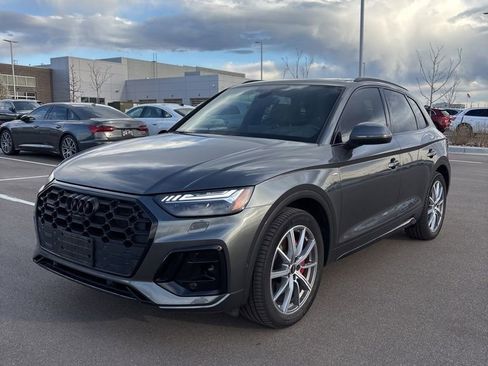 Used 2024 Audi Q5 e Prestige w/ Prestige Package image 1