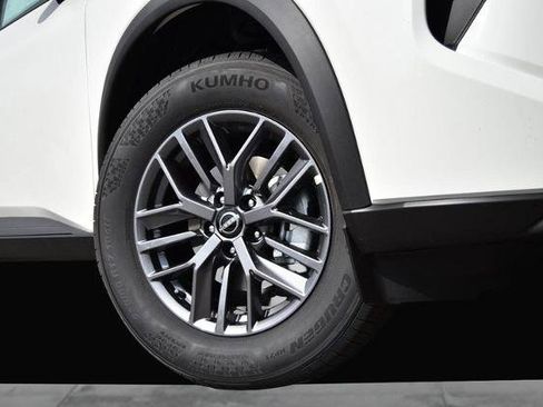 New 2026 Nissan Rogue S image 3