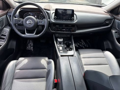 Used 2023 Nissan Rogue SV w/ SV Premium B Package FWD image 15