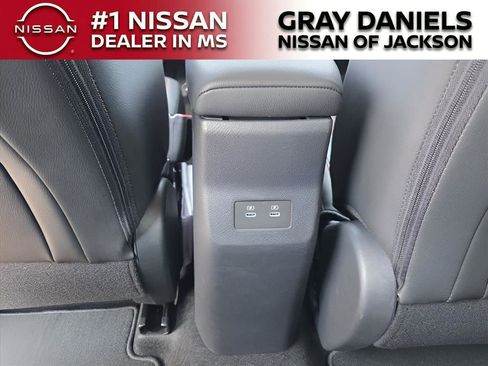 New 2025 Nissan Kicks SR image 16