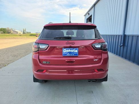 Used 2022 Jeep Compass Limited w/ (RED) Package AWD/4WD image 4