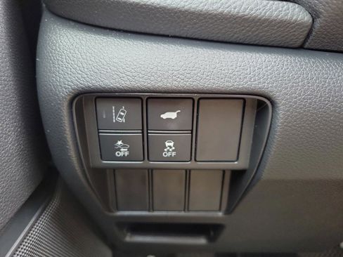 Used 2018 Honda CR-V Touring image 16