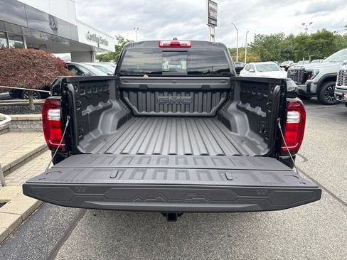 New 2026 GMC Canyon Denali w/ LPO, Denali Black Edition AWD/4WD image 25