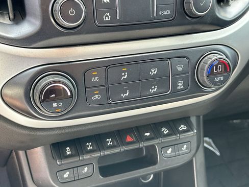 Used 2020 Chevrolet Colorado ZR2 AWD/4WD image 18