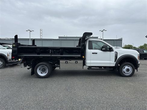 New 2024 Ford F550 4x4 Regular Cab Super Duty image 4