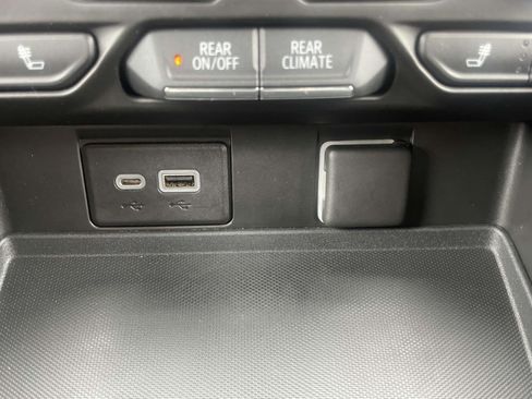 Used 2022 Chevrolet Tahoe LT w/ Luxury Package AWD/4WD image 22