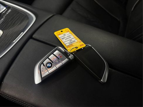 Used 2019 BMW 750i xDrive 750i xDrive Sedan 4D w/ Executive Package image 41