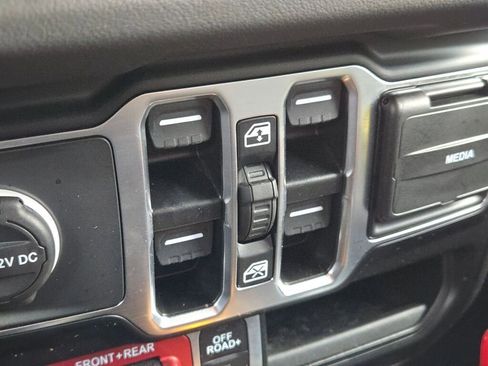 Certified 2024 Jeep Wrangler Unlimited Rubicon image 25