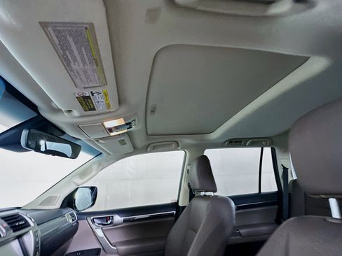 Used 2020 Lexus GX 460 Premium image 26