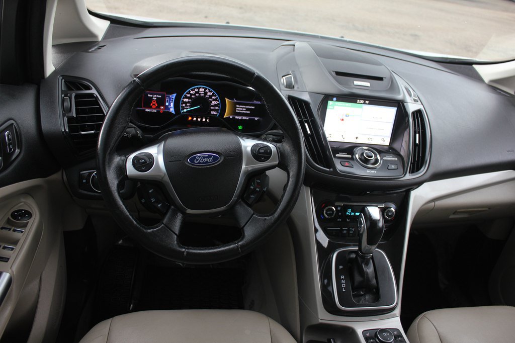 Used 2016 Ford C-MAX Energi SEL w/ Equipment Group 302A FWD image 9