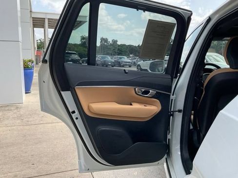 Certified 2024 Volvo XC90 B6 Ultimate w/ Protection Package Premier AWD/4WD image 19