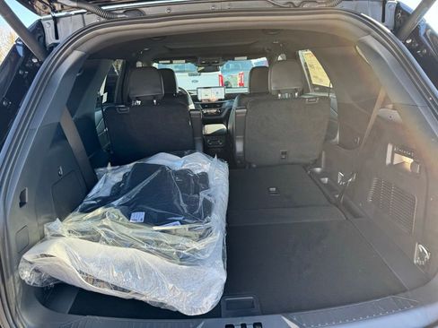 New 2026 Ford Explorer ST w/ Sun And Sound Package image 6