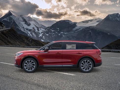 New 2026 Lincoln Corsair Premiere AWD/4WD image 3