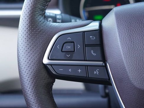 Used 2024 Toyota Sienna Platinum FWD image 20
