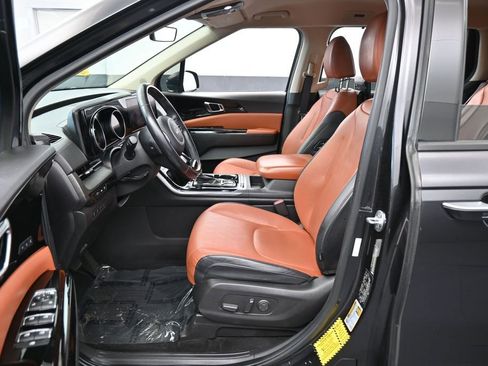 Used 2022 Kia Carnival SX FWD image 11