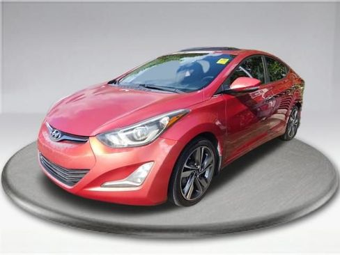 Used 2015 Hyundai Elantra Limited w/ Option Group 05 FWD image 12