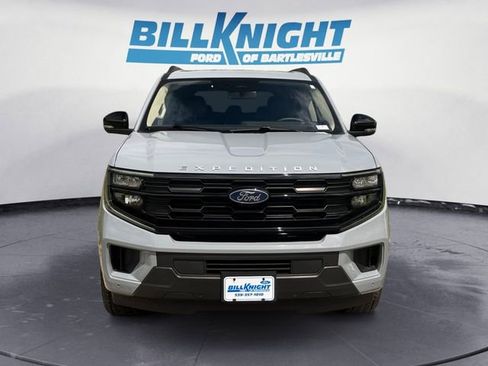 Used 2025 Ford Expedition Active AWD/4WD image 8