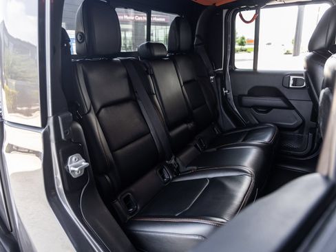 Used 2021 Jeep Gladiator Mojave AWD/4WD image 37