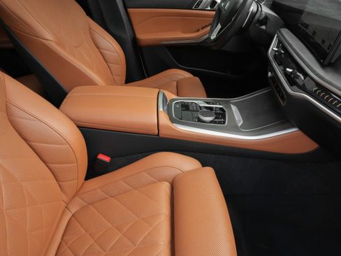 Used 2024 BMW X5 sDrive40i w/ Premium Package RWD image 12