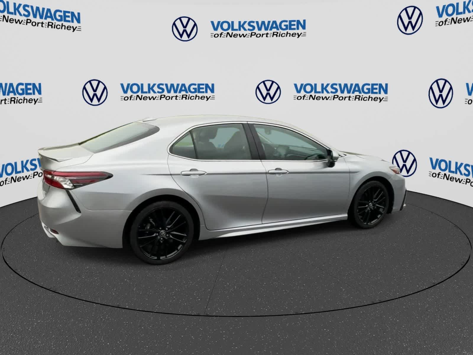 Used 2024 Toyota Camry XSE FWD image 8