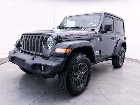 Used 2021 Jeep Wrangler Sport AWD/4WD image 14