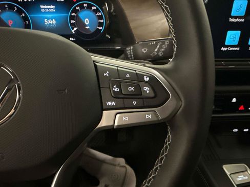 New 2026 Volkswagen Atlas SE image 27