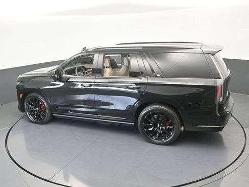 Used 2021 Cadillac Escalade Sport Platinum w/ LPO, ONYX Package image 73