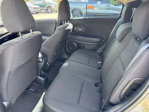 Used 2017 Honda HR-V LX image 12
