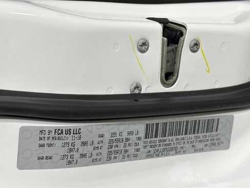 Used 2019 Jeep Cherokee Limited image 35