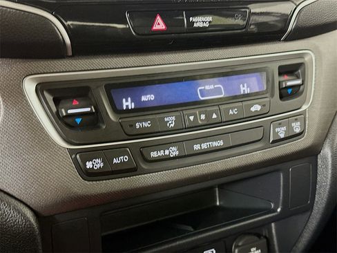 Used 2024 Honda Ridgeline Sport image 22