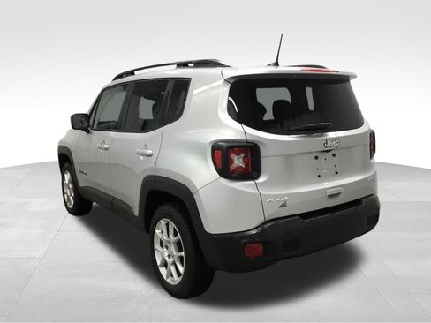 Used 2020 Jeep Renegade Latitude w/ Cold Weather Group AWD/4WD image 13