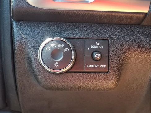 Used 2013 GMC Acadia SLE FWD image 13
