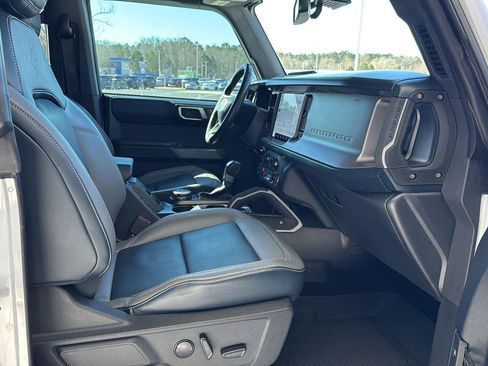 Used 2023 Ford Bronco Outer Banks image 10