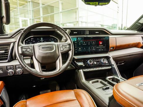Used 2024 GMC Sierra 2500 Denali Ultimate w/ Max Trailering Package AWD/4WD image 15
