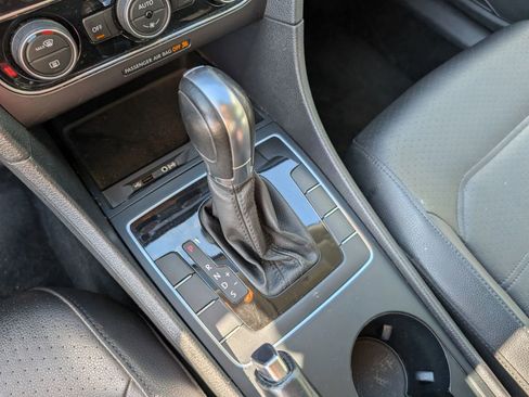 Used 2018 Volkswagen Passat 2.0T S image 19