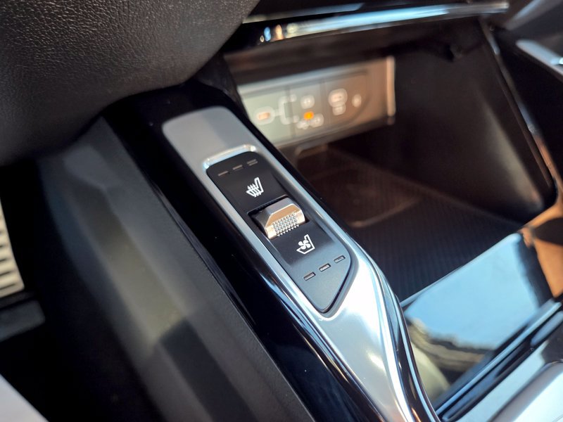 Used 2025 Kia Sorento SX Prestige AWD/4WD image 42