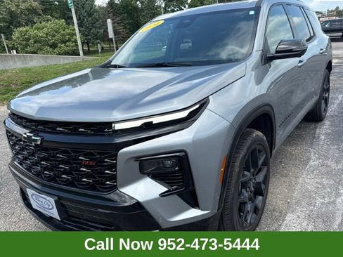 Used 2024 Chevrolet Traverse RS w/ LPO, Floor Liner Package AWD/4WD image 1