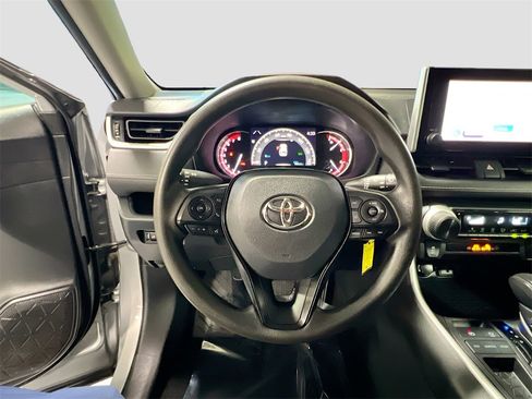 Used 2023 Toyota RAV4 LE image 11